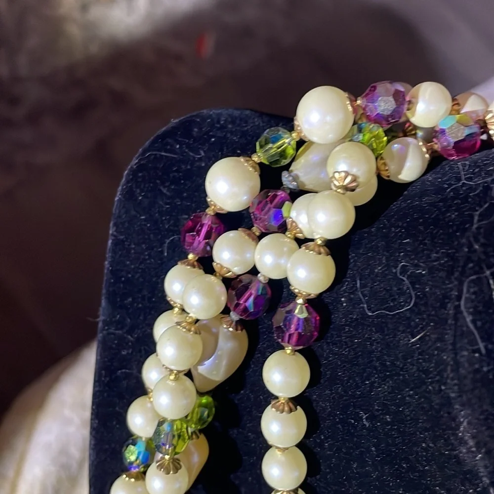 Vintage Original By Robert Elegant Pearl and Gemstone Necklace 17 1/2”